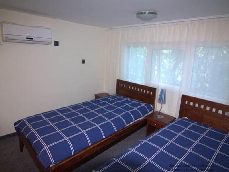 Inn Happy Star Club Belgrade