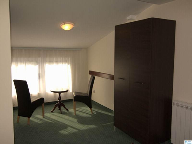 Inn Happy Star Club Belgrade