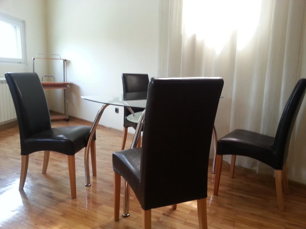 Happy Star Club Inn Belgrade