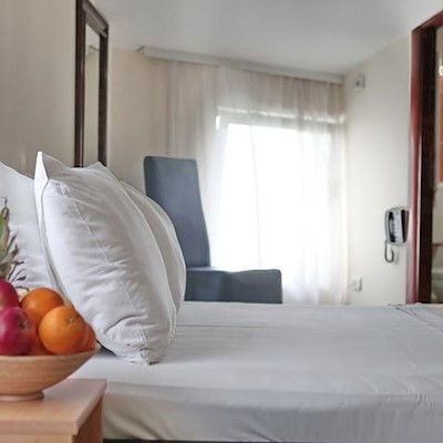 Inn Happy Star Club