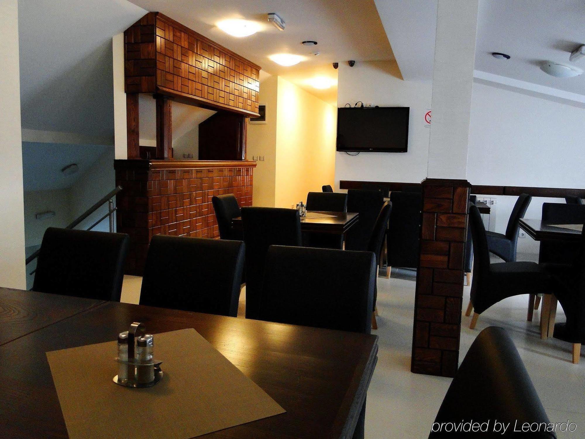 Inn Happy Star Club Belgrade