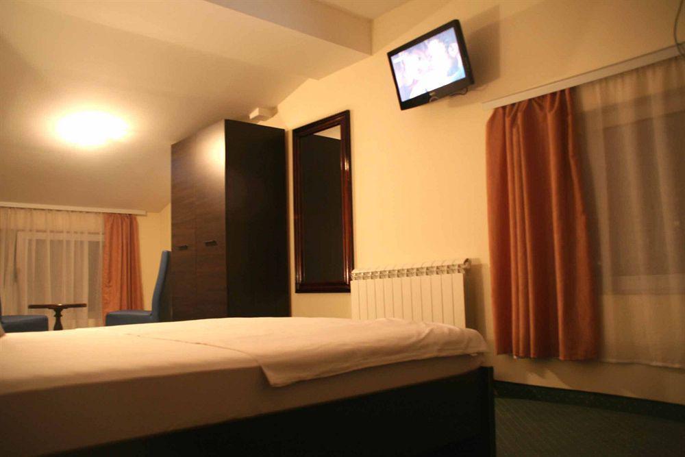 Happy Star Club Inn 3*